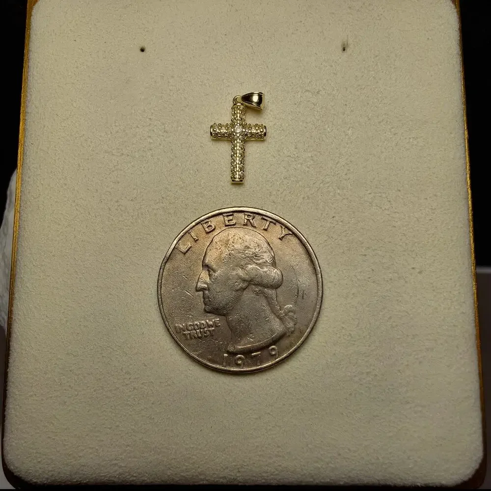 10K Yellow Gold Dainty Pavé Cross Pendant, Charm (0.40g)